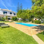 Casa Madeira - Moradia Espacosa Com Piscina, Um Paraiso Para As Familias