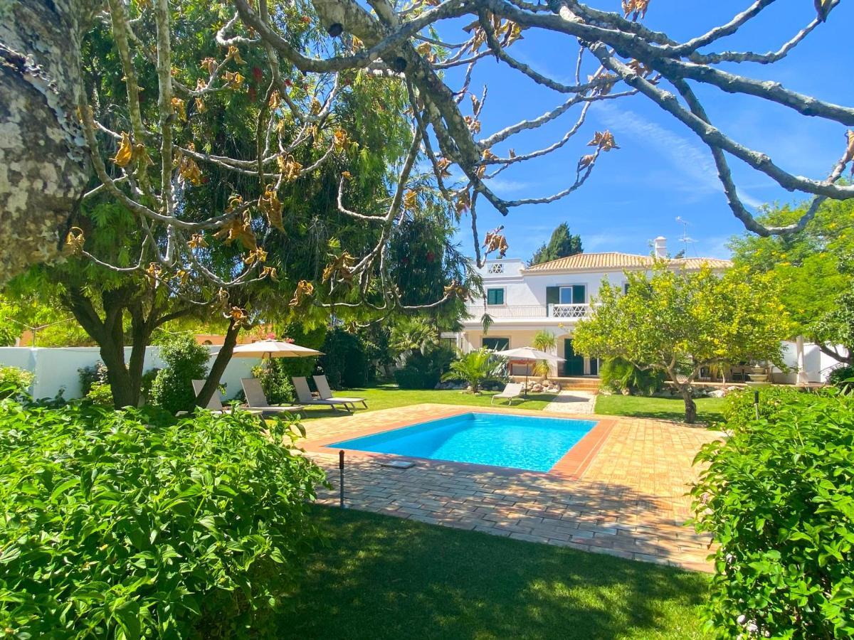 Casa Madeira - Moradia Espacosa Com Piscina, Um Paraiso As Familias Lagos