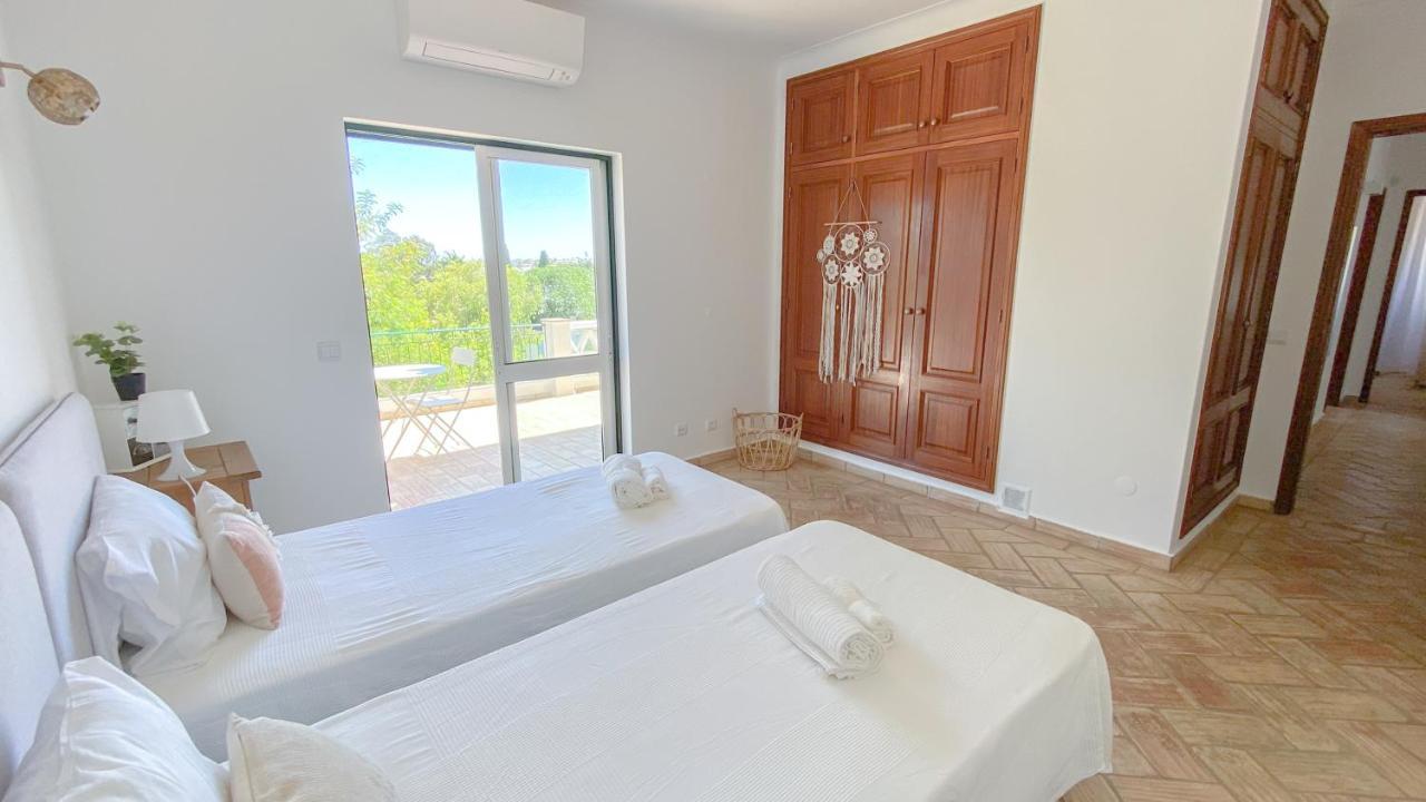 Casa Madeira - Moradia Espacosa Com Piscina, Um Paraiso As Familias *