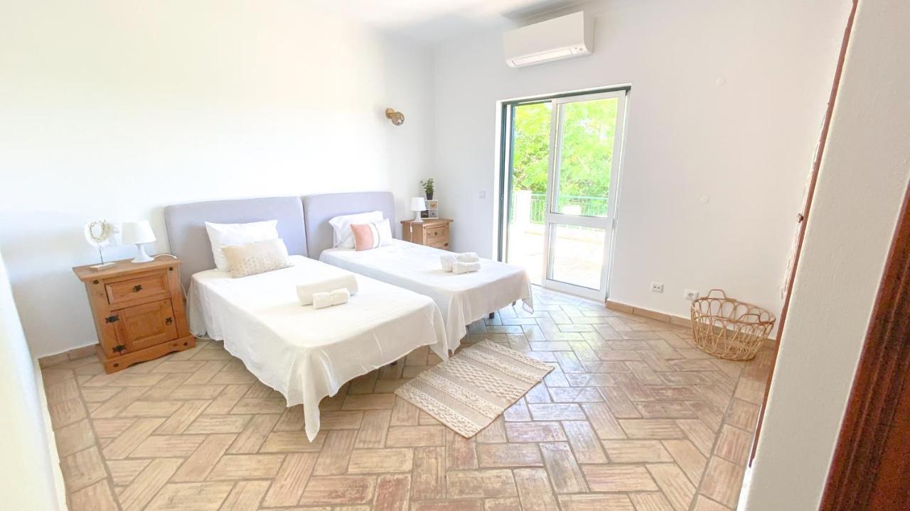 Casa Madeira - Moradia Espacosa Com Piscina, Um Paraiso As Familias Villa Lagos